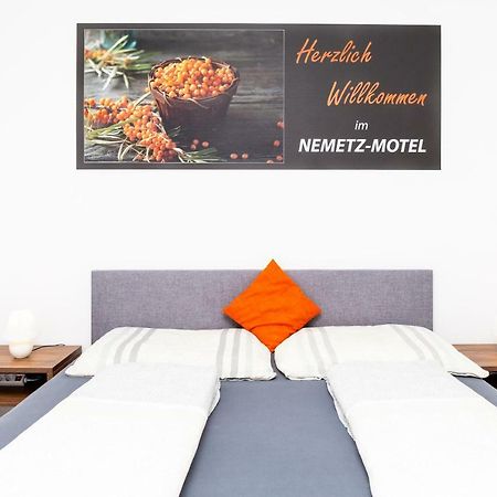 Nemetz-Motel Boheimkirchen Eksteriør billede