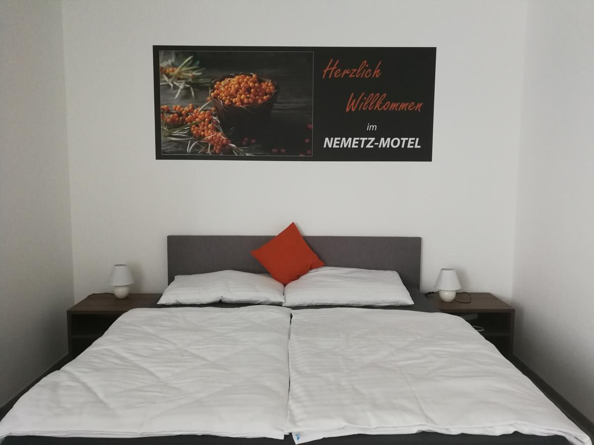 Nemetz-Motel Boheimkirchen Eksteriør billede