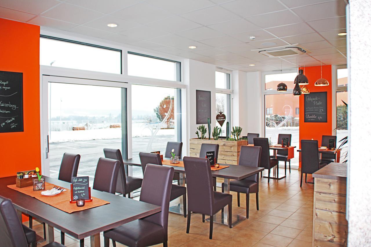 Nemetz-Motel Boheimkirchen Eksteriør billede